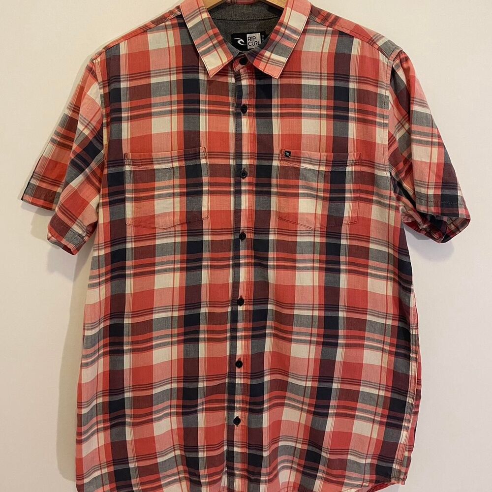 Rip Curl red and white plaid button-up shirt #plaidshirt